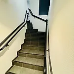 Stylish Pad - Walk To *
